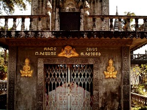 wat kraom 2003.  buddhist temple in sihanoukville, cambodia