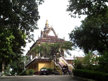 Wat Leu in 2003.  Buddhist Temple in SihanoukVille, Cambodia.