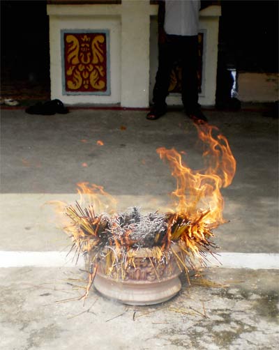 Wat Kraom.  Khmer New Year 2009.  Buddhist Temple in SihanoukVille, Cambodia.