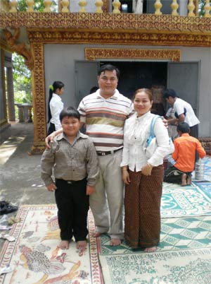 Wat Kraom.  Khmer New Year 2009.  Buddhist Temple in SihanoukVille, Cambodia.